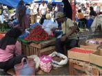 HARGA-BAHAN-POKOK-Aktivitas-jual-beli-cabai-dan-bawang-di-pasar-Kabupaten-Sijunjung.jpg