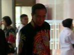 Hadiri-HUT-ke-50-PDIP-Jokowi-Tiba-di-JIExpo-Kemayoran-dengan-Kenakan-Batik-Motif-Bunga.jpg