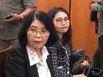 Ia-tampak-fokus-menyimak-dengan-sakgksa-Penuntut-Umum-JPU-dari-Keu.jpg