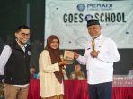 Kenalkan-Kesadaran-Hukum-bagi-Pelajar-Gubernur-Sumbar-Apresiasi-Kegiatan-Peradi-Goes-to-School.jpg