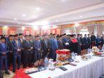 Ketua-Sementara-DPRD-Padang-Pariaman-periode-2024-2029-Hasanuddin-di-ruang-sidang-DPRD.jpg