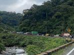 Kondisi-macet-di-jalan-lintas-Padang-Padang-Panjang-tepatnya.jpg