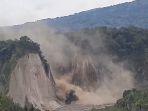 Kondisi-tebing-di-Ngarai-Sianok-Kota-Bukittinggi-Sumbar-saat-terjadi-longsor-Jumat-25102024.jpg