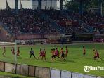 Laga-Semen-Padang-FC-vs-PSDS-Deli-Serdang-Berakhir-Kabau-Sirah-Menang-Telak-2-0.jpg