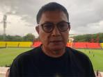 Manajer-Semen-Padang-FC-Masykur-Rauf-2-7112025.jpg