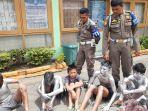 Manusia-Silver-di-Padang.jpg