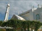 Masjid-Al-Hakim-Padang-Provinsi-Sumatera-Barat.jpg