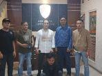 ORANG-HILAresta-Bukittinglauan-Riau.jpg
