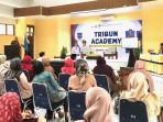 Hati-hati Terjerat UU ITE! Kajari Sawahlunto Ingatkan Guru di Pelatihan Jurnalistik Tribun Academy