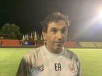 Pelatih-Kepala-Semen-Padang-FC-Eduardo-Almeida-gsbnd.jpg