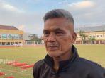 Pelatih-Kepala-Semen-Padang-FC-Hendri-Susilo-123.jpg