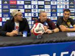 Pelatih-Semen-Padang-FC-Dejan-Antonic-bersdbed-pers-jelang-lasi-d.jpg
