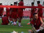 Pemain-Tim-Nasional-Indonesia-Marc-Klok-bersiap-melakukan-latihan-perdana-di-Stadion-Utama.jpg