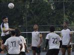 Pemain-belakang-PSIM-Yogyakarta-yang-menjadi-bek-andalan-Kim-Bong-ga-2-20232024.jpg