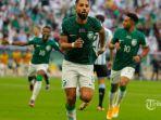Pemain-depan-Timnas-Arab-Saudi-11-Saleh-Al-Shehri-melakukan-selebrasi-usai.jpg