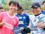 Pemain-serba-bisa-milik-Semen-Padang-FC-Risna-Prahalabenta.jpg