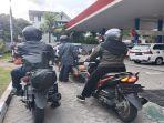 Pengendara-di-Padang-Keluhkan-Antrean-Panjang-di-SPBU.jpg