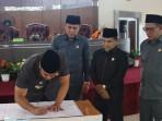 Pengesahan-APBD-Sijunjung-tahun-2026-8112025.jpg