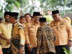 Penyambutan-kafilah-Kota-Padang-oleh-Bupati-Solok-Selatan-di-pergelaran-MTQ-Nasional.jpg