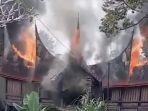 Petugas-Damkar-Payakumbuh-dan-Lima-Puluh-Kota-saat-berusaha.jpg