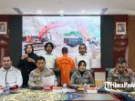 Polisi-Tangkap-Pelaku-Tambang-Ilegal-di-Palembayan-Agam-1-Alat-Berat-dan-Truk-Disita.jpg