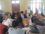 Proses-Sortir-Lipat-Surat-Suara-PSU-DPD-RI-di-Aula-KPU-Pasaman-Barat.jpg