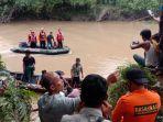 Proses-evakuasi-bocah-diterkam-buaya-di-Kabupaten-Agam-Sumbar-Senin-1712022.jpg