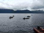 Proses-pencarian-korban-tenggelam-di-Danau-Maninjau-Nagari-Sungai-Batang-123.jpg