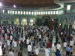 SHOLAT-JUMAT-PERDANA123.jpg