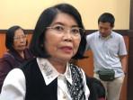 SIDANG-POLISI-TEMBAK-POLISI-Ibunda-Kompol-Anumerta-Ryanto-1.jpg