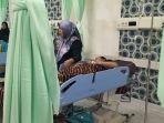 Salah-seorang-siswa-MTs-Muhammadiyah-yang-masih-dirawat-di-rumah-sakit-usai.jpg