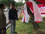 Seorang-pedagang-bendedang-beraddisdat.jpg