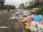 Tumpukan-sampah-di-kawasan-Jalan-Bypass-Pulai-Anak-Air-di-dekat-Gudang.jpg