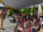 Wakil-Bupati-Sijunjung-Iraddatillah-hadir-langsung-saat-proses-vaksinasi-Covid-19.jpg