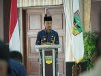 Wakil-Bupati-Solok-Selatan-Yuliam-Efi-dalam-rapat-koordinasi-pengawasan.jpg