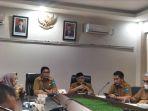 Wali-Kota-Sawahlunto-Deri-Asta-saat-konferensi-pers.jpg