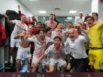 ac-milan-merayakan-kelolosan-ke-liga-champions-2021-2022.jpg