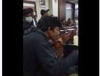 alfiandri-dari-aliansi-masyarakat-sipil-lokal-sekaligus-alumni-universitas-andalas.jpg
