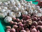 Harga Bawang Merah Meroket di Pasar Inpres Sijunjung Capai Rp35 Ribu Sekilo, Bawang Putih Stabil
