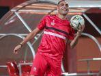 bek-madura-united-jaimerson-xavier.jpg