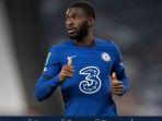 bek-tengah-muda-milik-chelsea-fikayo-tomori-incaran-raksasa-liga-italia-ac-milan.jpg