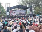 bersama-Ustadz-Abdul-Somad-irman-Kota-Padang.jpg