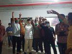 cagub-sumbar-nasrul-abit-saat-berada-di-kantor-dpd-gerindra-sumbar-rabu-912.jpg