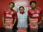 ceo-semen-padang-fc-bersama-irsyad-maulana-dan-leo-guntara.jpg