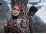 chord-kunci-gitar-dan-lirik-lagu-minang-panek-di-awak-kayo-di-urang-frans-feat-fauzana.jpg