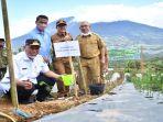 dinas-kehutanan-sumbar-semen-padang-tanam-1000-bibit-taxus-obat-anti-kanker-di-gunung-singgalang.jpg