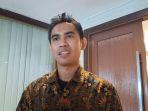 direktur-eksekutif-liberte-institute-indrayadi-saat-ditemui-di-hotel-pangeran-padang.jpg