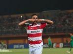 jaimerson-xavier-melakukan-selebrasi-gol.jpg