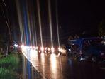 kepadatan-terlihat-di-jalan-padang-bukittingi-dari-puncak-kiambang.jpg