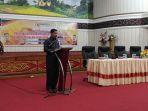ketua-bawaslu-sumbar-surya-efitrimen.jpg
